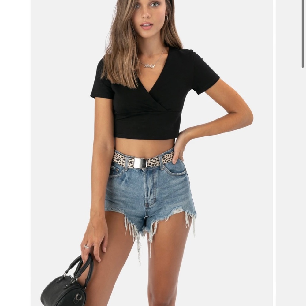 Black Wrap Crop - Top
